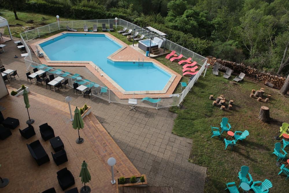 Le Neoulous Hotel Le Boulou Exterior photo